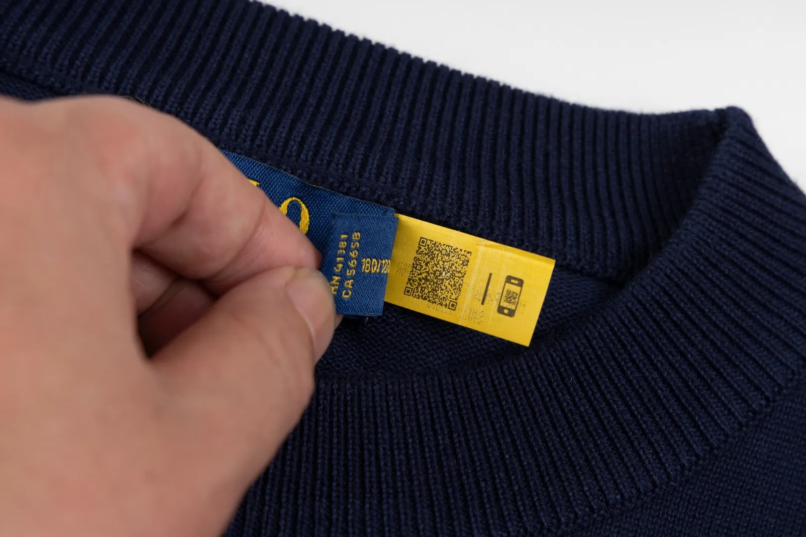 P206 #R80 Ralph Lauren Knitted Pony Embroidered Round Neck Pullover Sweater Official Website Synchronized Same Style for Men and Women Sizes: S-XL Color: White Blue Khaki Army Green Dark Gray Gray Navy Red Label Navy Blue White Label Black White Label Black Red Label Classic Cotton Yarn 100% White Cotton High Quality Goods Classic styles have always been popular! The workmanship details are very good! The simple round neck pullover sweater is always the standard, with classic brand embroidery on the chest! All major stars have the same style! Best for couples. High quality goods! Xinjiang cotton micro-elastic and smooth fabric has excellent quality. Pure cotton is soft and skin-friendly. Size: S M L